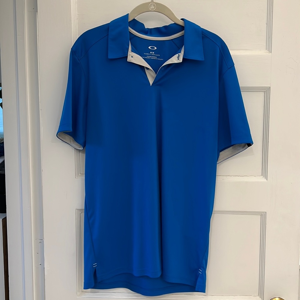 Oakley golf shirt Polo. Size medium